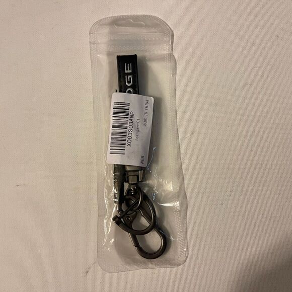 Dodge Logo Key Fob Keychain in Black Leather NWT - Picture 4 of 4